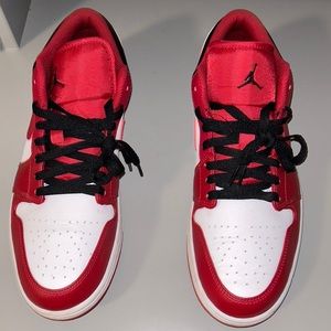 Shoes, Jordan, Size 12, Red, Black, White.